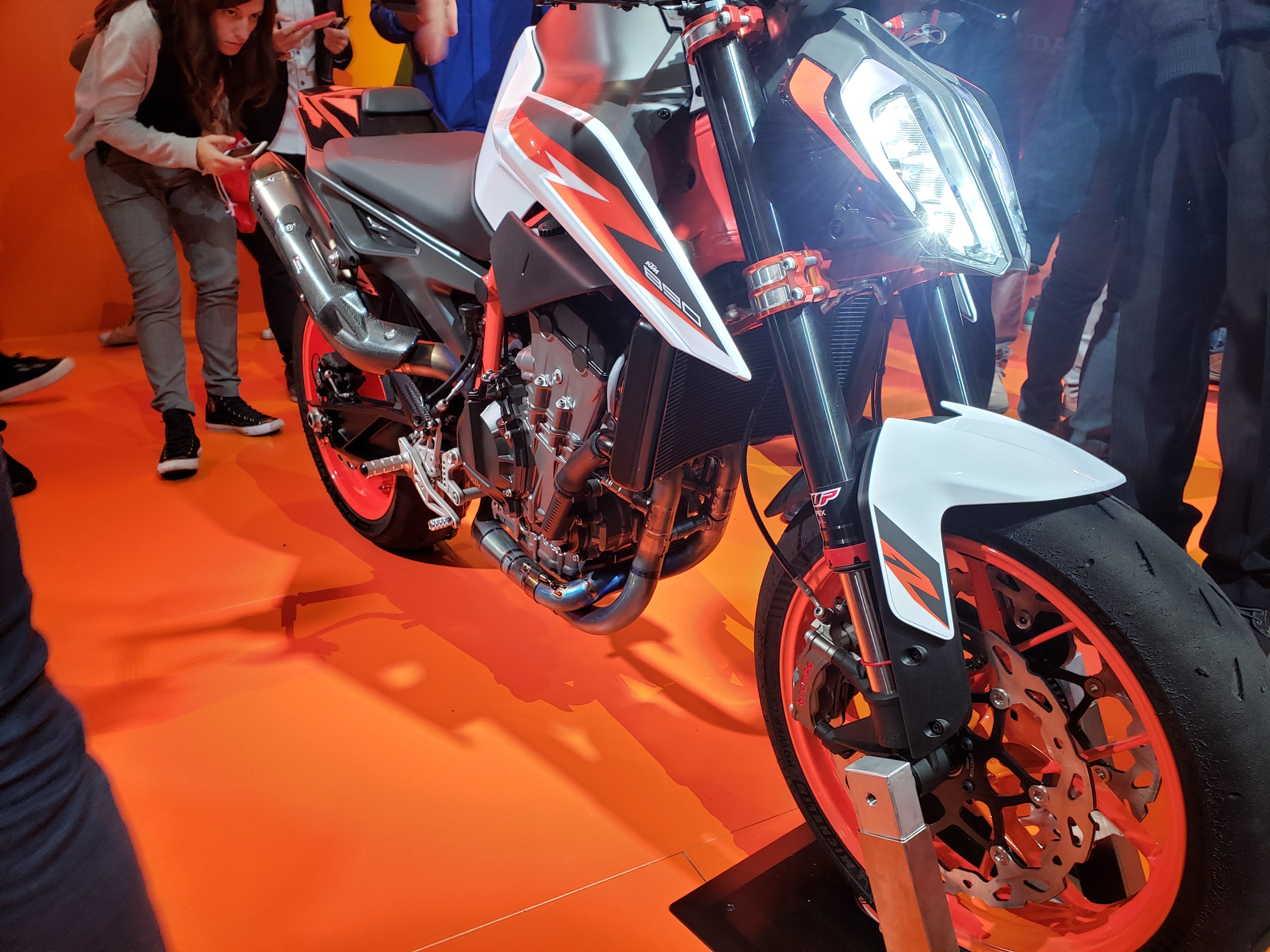 KTM 890 DUKE R高清圖片